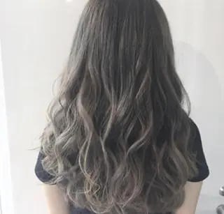 セミロング カラー エリアマネージャー 復活の大澤竜馬のヘアスタイル