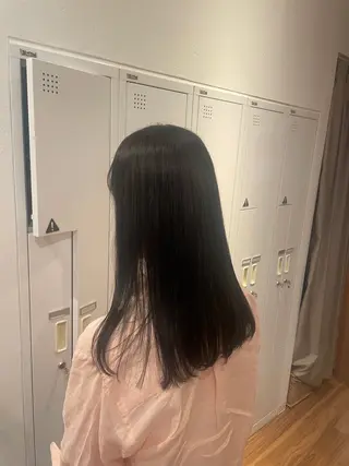 セミロング カラー 木田 絢子のヘアスタイル