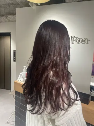 ロング カラー イヌマル アユ / Fier umedaのヘアスタイル