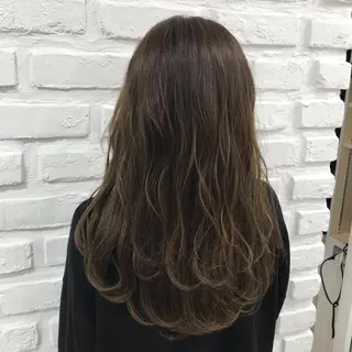 ロング カラー 【暖色カラー特化】 中山由梨のヘアスタイル