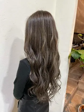 ロング 齋藤 結愛のヘアスタイル