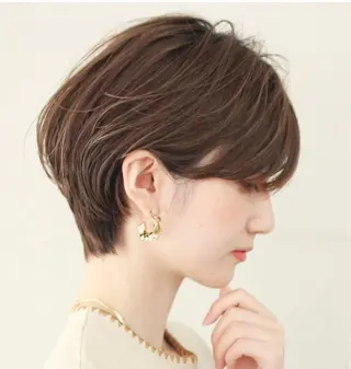 ショート カラー 岸 千歳（ショート）のヘアスタイル