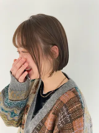 ショート カラー 古屋 花織のヘアスタイル