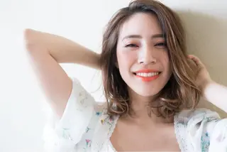 ショート カラー 出村谷 雄太のヘアスタイル