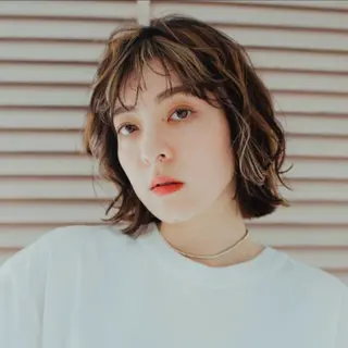 ミディアム カラー ハイトーン/ボブ/ ハイライト🌱ᩚ涼介のヘアスタイル