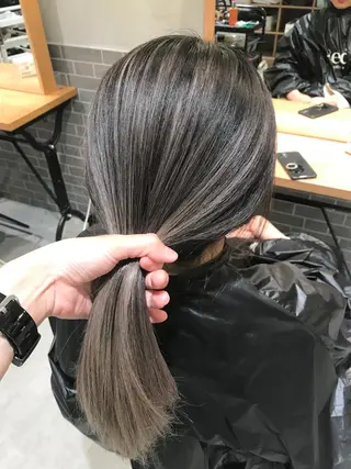 ロング カラー 森本 笑のヘアスタイル