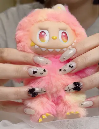 ネイル lucky nail 歌舞伎町のネイルデザイン