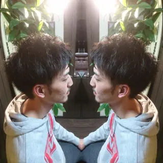 メンズ サンフラット所属・岡林 選のヘアスタイル