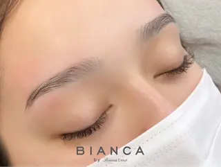 アイブロウ Bianca🪽 katoのネイルデザイン