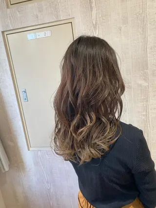 セミロング カラー Kazu .Kのヘアスタイル