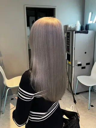 セミロング カラー ブリーチカラー 🩵MIZUKIのヘアスタイル