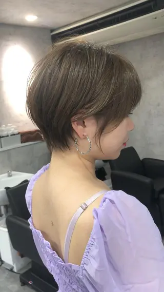 ショート カラー タカハシ ユウキのヘアスタイル