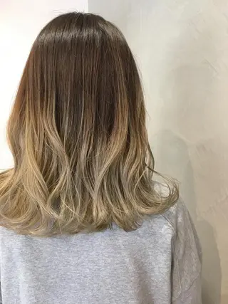 ミディアム カラー 🩷🍭中津・梅田 エリア🍬💜のヘアスタイル