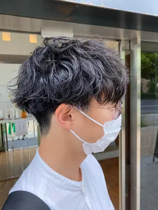 ショート パーマ メンズ 井坂 卓真のヘアスタイル