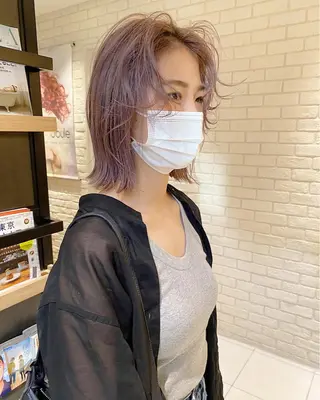 ミディアム カラー ヘアアレンジ nana🦕 ハイライトベージュのヘアスタイル