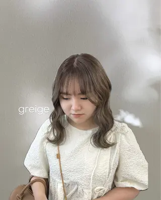 ミディアム INORI|艶カラ ー|フェイスレイヤーのヘアスタイル