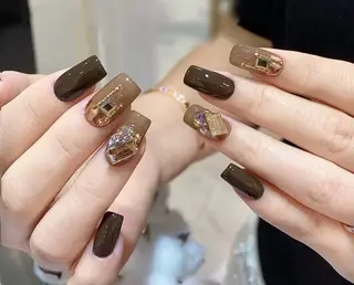 ネイル 高木 維麗絲のネイルデザイン