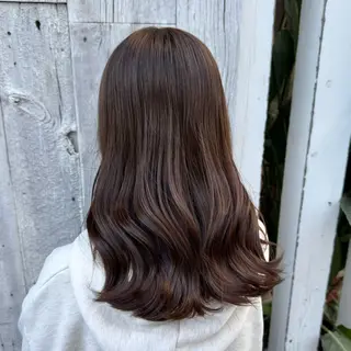 ロング インナーカラー🩵 角田紗雪のヘアスタイル