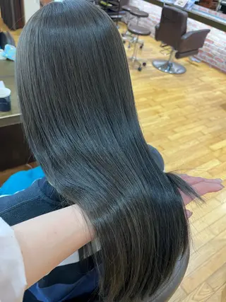ロング カラー 透明感美肌カラー/ 岡田澪香のヘアスタイル