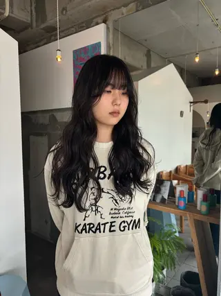 ロング mirai/ブリーチ ダブルカラーのヘアスタイル