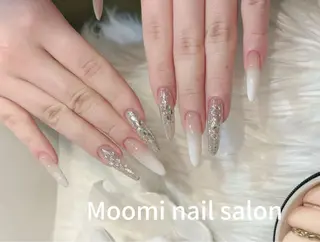 ロング moomi ゆりのネイルデザイン