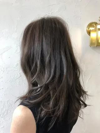 ミディアム HANA by RIZのヘアスタイル