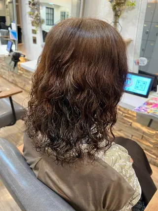 セミロング ブリーチカラー🫧 いぐち しょうた🫧のヘアスタイル