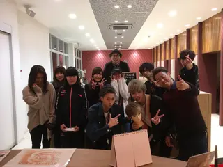 graxi'    グラシー所属・ブリーチ/ハイトーン SERINAのヘアスタイル