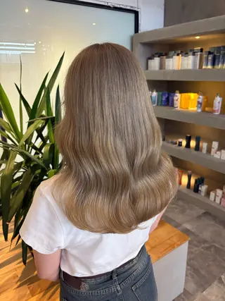 セミロング 🧋ミルクティーカラ ー🧋特化小林拓登のヘアスタイル