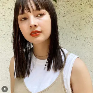 セミロング カラー 大久保 愛のヘアスタイル