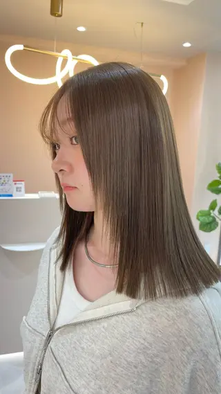 セミロング 赤味消しcolor 🌿🤍Ayaのヘアスタイル