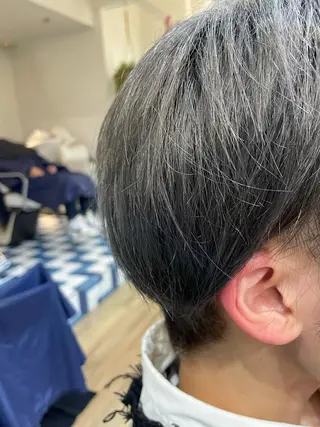 カラー 岬 弘人のヘアスタイル