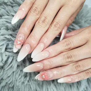 ネイル A nelaのネイルデザイン