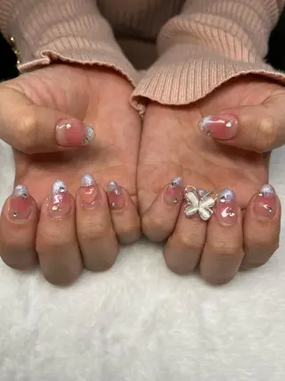 ネイル nail.salon .Reversalのネイルデザイン