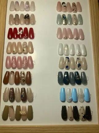ネイル U·Mi nail salon所属・U·MI 長さ出し専門店のネイルデザイン