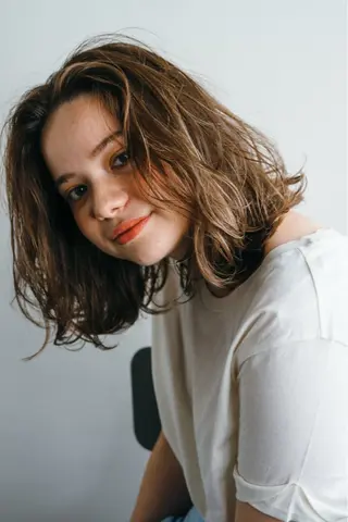 ミディアム カラー ハイライト/レイヤー ミルクティー/山本のヘアスタイル