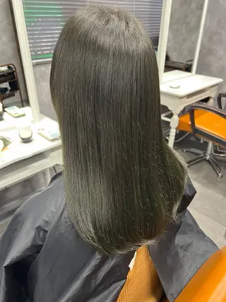 セミロング カラー 垢抜けハイトーン×ブ ロウリストAZUKIのヘアスタイル