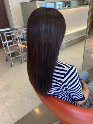 ロング カラー 小森 衣純のヘアスタイル