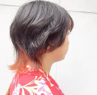 ミディアム カラー ブリーチ、パーマ 西部笑のヘアスタイル