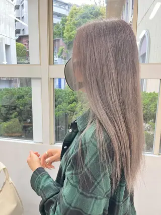 カラー エクステ ハイトーン 💭黒崎ハルカのヘアスタイル