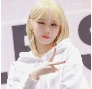 ミディアム カラー モテ髪💕ハイトーン yuriaのヘアスタイル