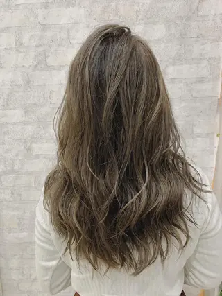 セミロング カラー ハイトーンカラー RYUのヘアスタイル