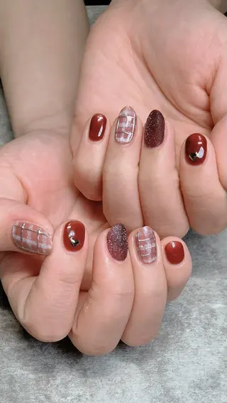 ネイル haleyume所属・shino🌟 痛ネイルのネイルデザイン