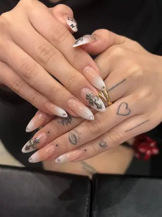 ロング VENUS BELT新宿店所属・Venus belt /Reinaのネイルデザイン