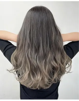 セミロング カラー Ayuri🫧 Diar Blueのマツエク・マツパデザイン