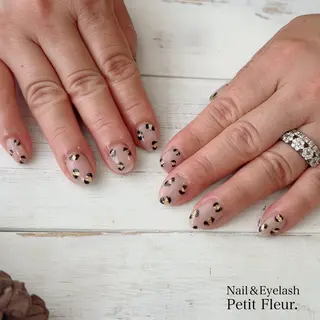 ネイル Petit Fleur所属・青柳 亜梨奈のマツエク・マツパデザイン