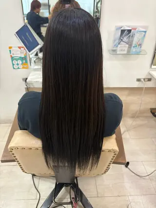 ロング カラー 栗田 優月のヘアスタイル