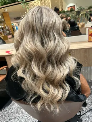 ロング Salon KOZA所属・中島 芽生のヘアスタイル