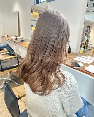 セミロング カラー ✨艶ブリーチカラー ✨四ノ宮裕己のヘアスタイル