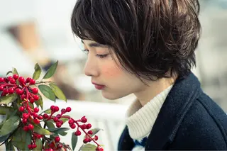 ショート カラー 岩渕 由里香のヘアスタイル